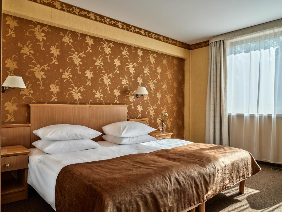 Hotel Great Polonia Krakow Airport - Ex Hotel Witek Modlniczka Bagian luar foto